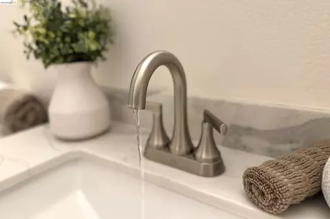 Bath - 533 Eagle Nest Dr, Martinez, CA 94553 photo 3 of 6