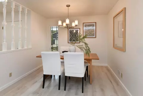 Dining - 533 Eagle Nest Dr, Martinez, CA 94553 photo 1 of 2