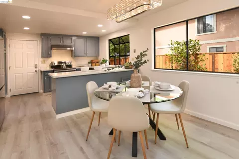 Dining - 533 Eagle Nest Dr, Martinez, CA 94553 photo 2 of 2