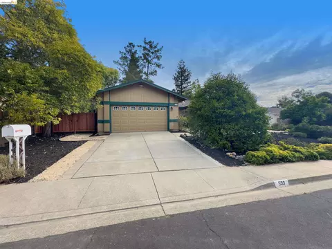 Exterior - 533 Eagle Nest Dr, Martinez, CA 94553 photo 1 of 20