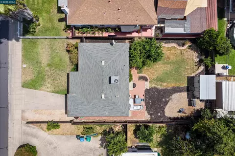 View/Area - 606 W Turner Rd, Lodi, CA 95240 photo 2 of 7