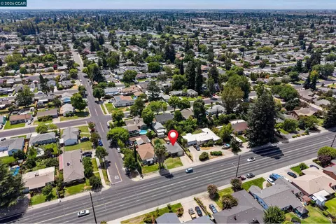 View/Area - 606 W Turner Rd, Lodi, CA 95240 photo 3 of 7