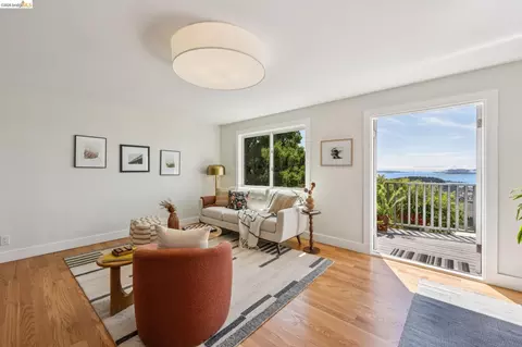 Living - 218 Cambridge Ave, Kensington, CA 94708 photo 9 of 13