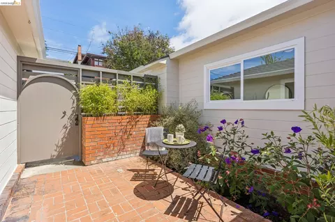 Exterior - 218 Cambridge Ave, Kensington, CA 94708 photo 3 of 28