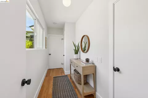 Entry Way - 218 Cambridge Ave, Kensington, CA 94708 photo 4 of 6