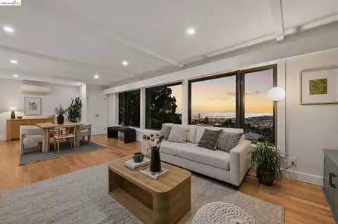 Living - 218 Cambridge Ave, Kensington, CA 94708 photo 11 of 13