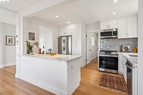 Kitchen - 218 Cambridge Ave, Kensington, CA 94708 photo 1 of 6