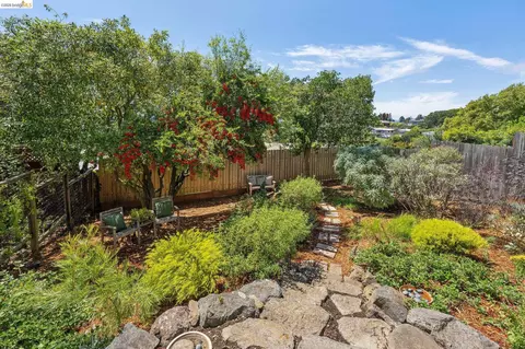 Exterior - 218 Cambridge Ave, Kensington, CA 94708 photo 13 of 28