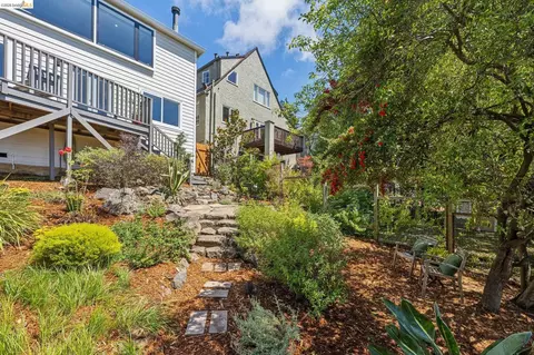 Exterior - 218 Cambridge Ave, Kensington, CA 94708 photo 16 of 28