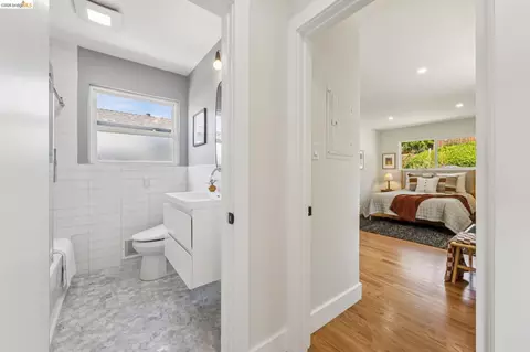 Entry Way - 218 Cambridge Ave, Kensington, CA 94708 photo 3 of 6