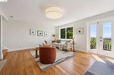 Living - 218 Cambridge Ave, Kensington, CA 94708 photo 8 of 13
