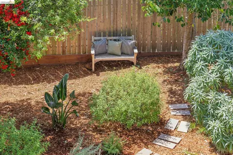 Exterior - 218 Cambridge Ave, Kensington, CA 94708 photo 14 of 28