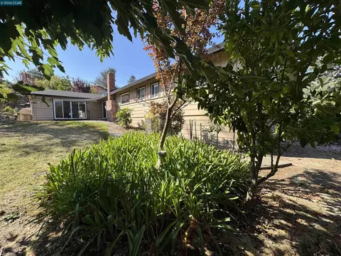 Exterior - 1167 Larch Ave, Moraga, CA 94556 photo 3 of 5