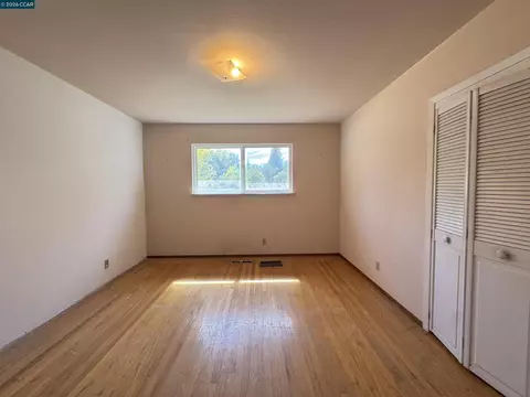 Bedroom - 1167 Larch Ave, Moraga, CA 94556 photo 1 of 3