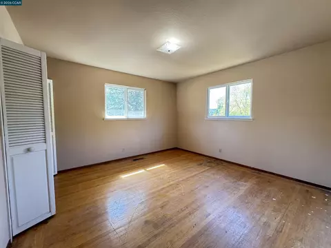 Bedroom - 1167 Larch Ave, Moraga, CA 94556 photo 2 of 3
