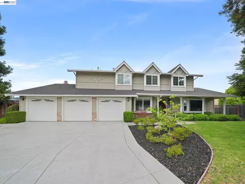 222 Arthur Ct, Danville, CA 94526