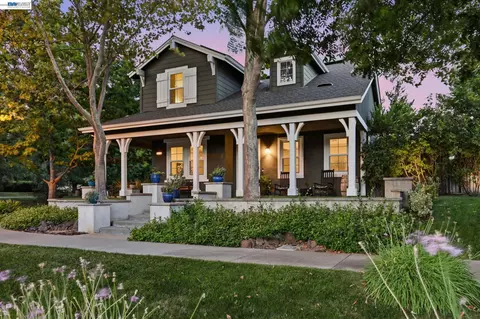 Exterior - 2491 Decker Ln, Livermore, CA 94550 photo 2 of 13