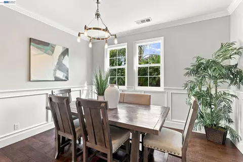 Dining - 2491 Decker Ln, Livermore, CA 94550 photo 1 of 3