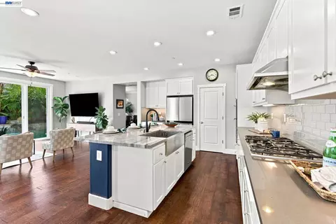 Kitchen - 2491 Decker Ln, Livermore, CA 94550 photo 3 of 4