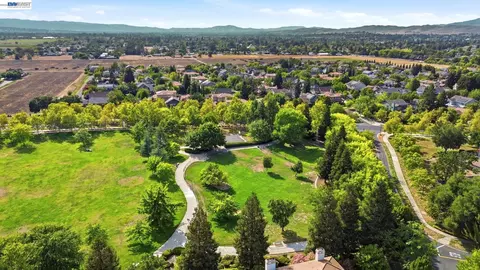 View/Area - 2491 Decker Ln, Livermore, CA 94550 photo 5 of 7