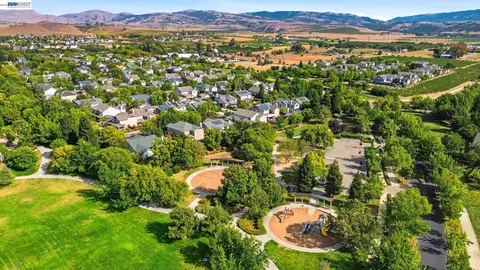View/Area - 2491 Decker Ln, Livermore, CA 94550 photo 6 of 7