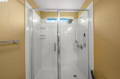 Bath - 516 Malicoat Ave, Oakley, CA 94561 photo 5 of 8