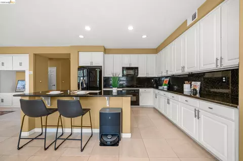 Kitchen - 516 Malicoat Ave, Oakley, CA 94561 photo 4 of 4