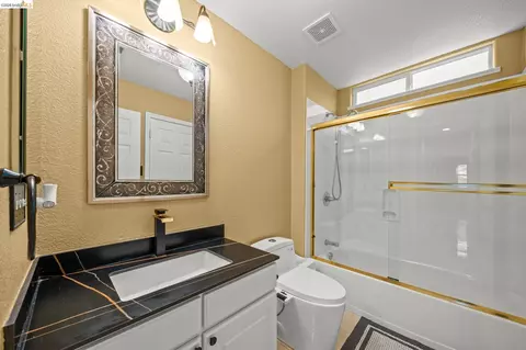 Bath - 516 Malicoat Ave, Oakley, CA 94561 photo 1 of 8