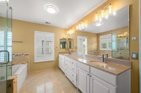 Bath - 516 Malicoat Ave, Oakley, CA 94561 photo 6 of 8