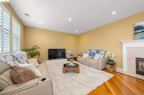 Living - 516 Malicoat Ave, Oakley, CA 94561 photo 7 of 7