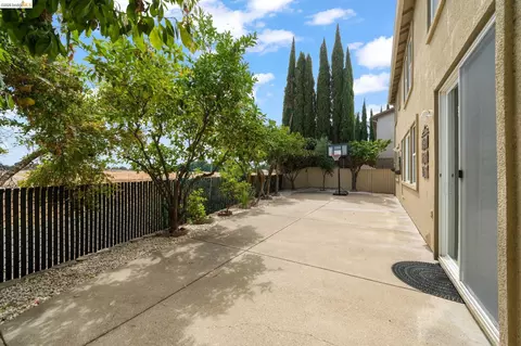Exterior - 516 Malicoat Ave, Oakley, CA 94561 photo 7 of 9