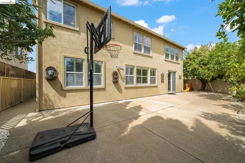 Exterior - 516 Malicoat Ave, Oakley, CA 94561 photo 5 of 9