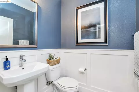Bath - 829 Hardcastle Ranch Rd, Oakley, CA 94561 photo 1 of 4