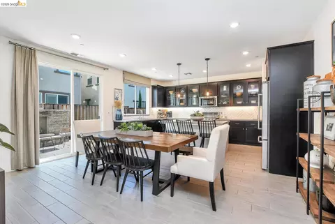 Dining - 829 Hardcastle Ranch Rd, Oakley, CA 94561 photo 1 of 2