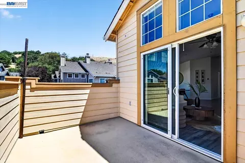 Exterior - 10837 Mcpeak Ln, Dublin, CA 94568 photo 4 of 5