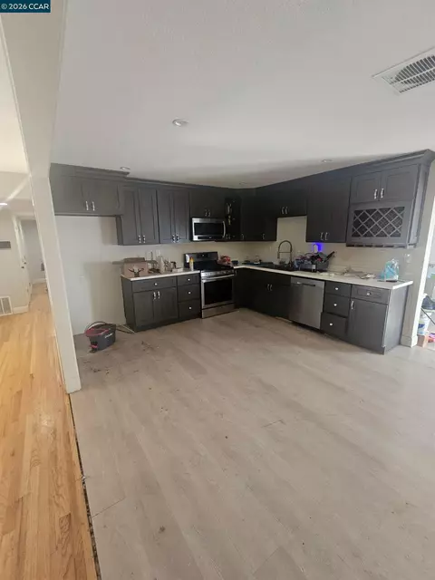 701 Dundee Way, Stockton, CA 95210
