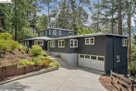 6141 Aspinwall Rd, Oakland, CA 94611