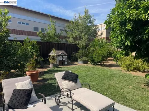 Exterior - 4747 Hansen Ave, Fremont, CA 94536 photo 4 of 5