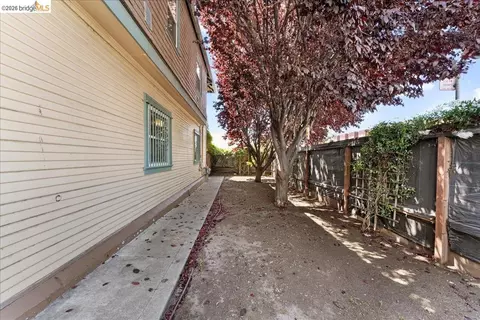 Exterior - 2136 Linden St, Oakland, CA 94607 photo 6 of 6