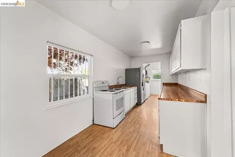 Kitchen - 2136 Linden St, Oakland, CA 94607 photo 1 of 4