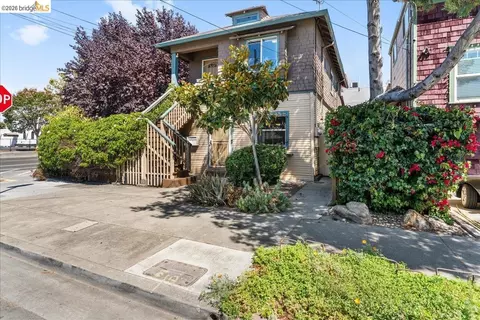 Exterior - 2136 Linden St, Oakland, CA 94607 photo 3 of 6