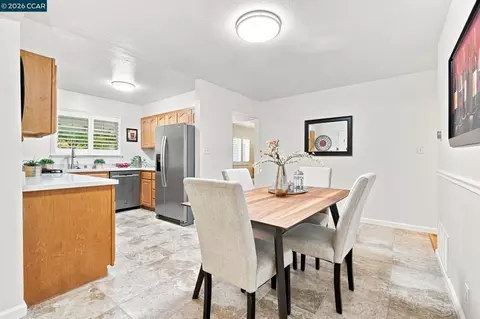 Dining - 987 Getoun Dr, Concord, CA 94518 photo 3 of 3