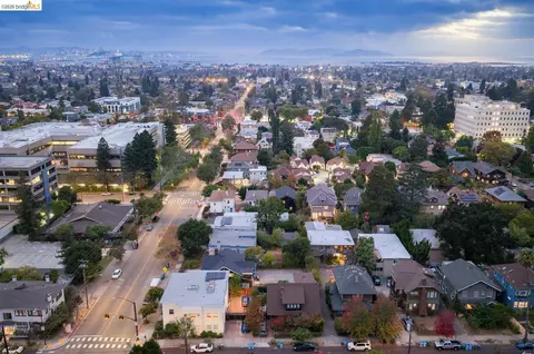 View/Area - 2922 Hillegass Ave #B, Berkeley, CA 94705 photo 1 of 11