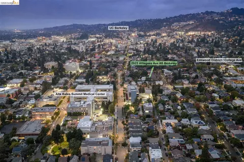 View/Area - 2922 Hillegass Ave #B, Berkeley, CA 94705 photo 4 of 11