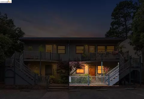 Exterior - 2922 Hillegass Ave #B, Berkeley, CA 94705 photo 2 of 3
