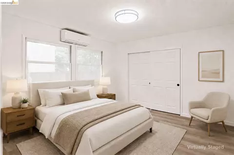 Bedroom - 2922 Hillegass Ave #B, Berkeley, CA 94705 photo 5 of 5