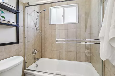 Bath - 1839 Dalton Dr, Milpitas, CA 95035 photo 2 of 4