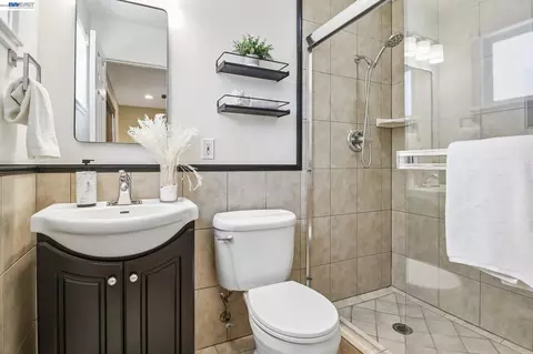 Bath - 1839 Dalton Dr, Milpitas, CA 95035 photo 3 of 4