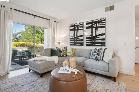 Living - 255 Florence Ct, Hercules, CA 94547 photo 4 of 4