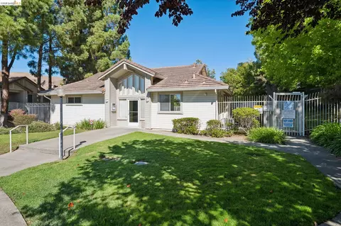 Exterior - 255 Florence Ct, Hercules, CA 94547 photo 9 of 9